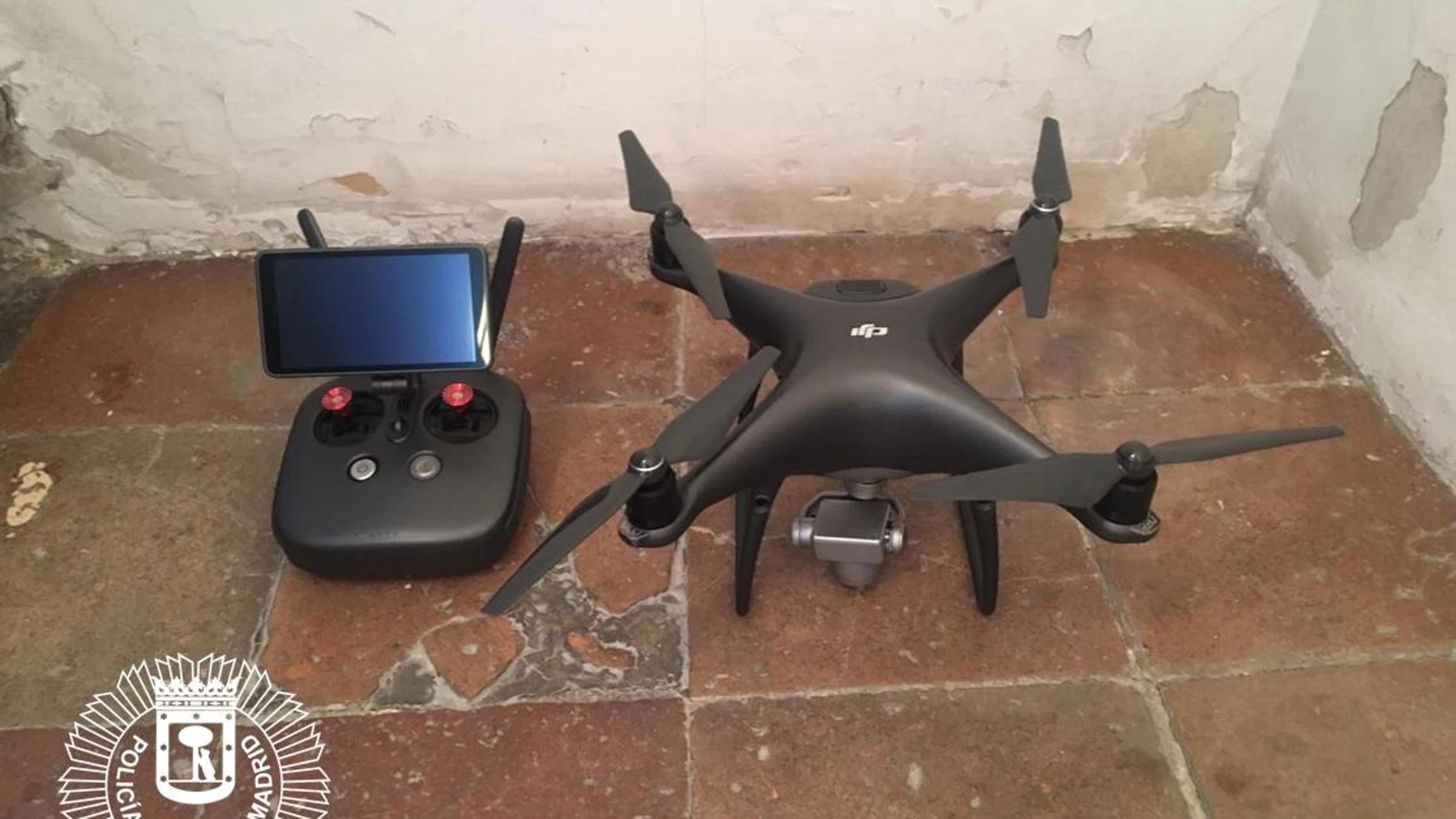 Sucesos.- Denuncian a un hombre estadounidense por sobrevolar "sin autorización" un dron en plena Plaza Mayor
