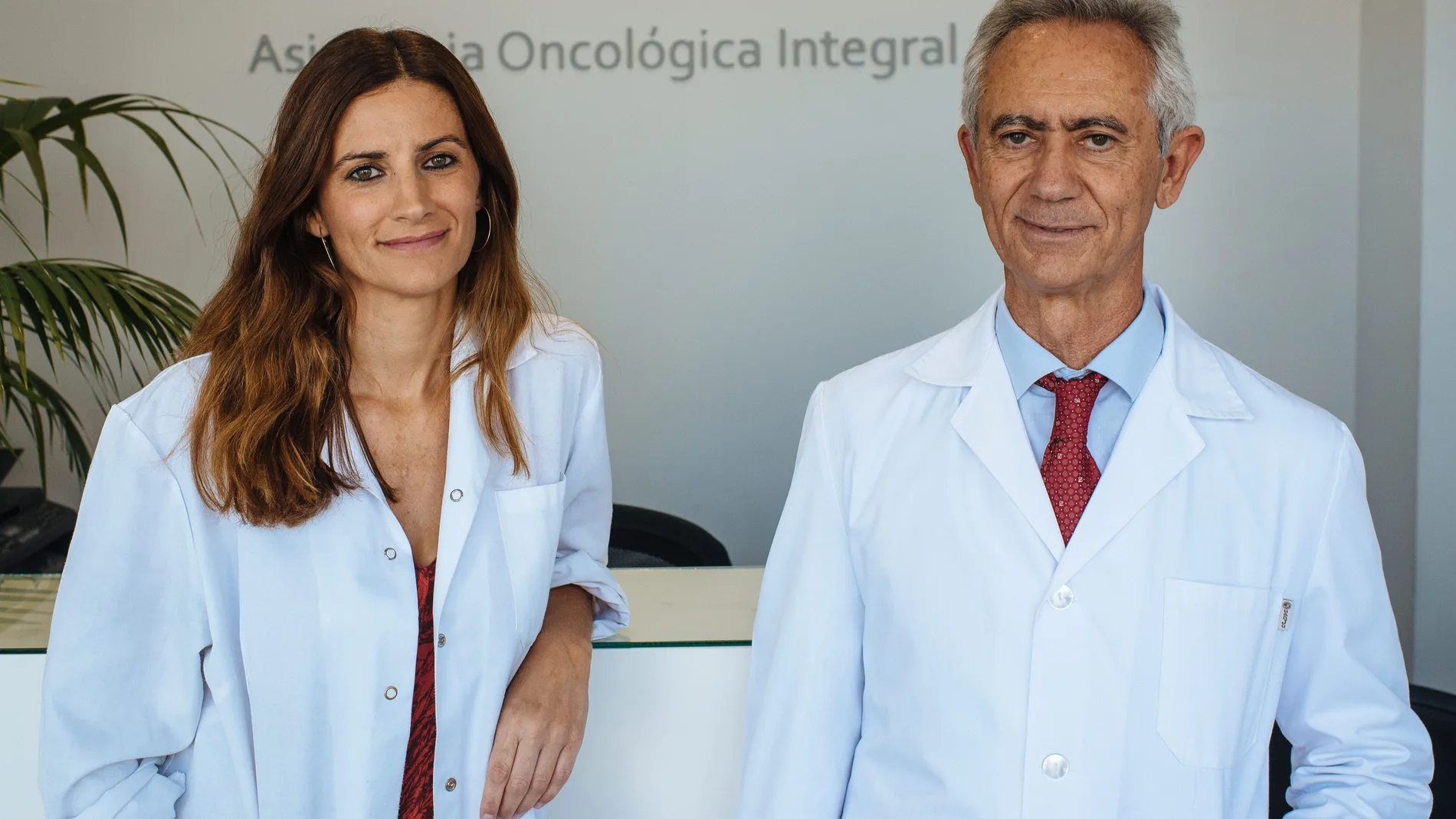Los oncólogos María Valero y Pedro Valero