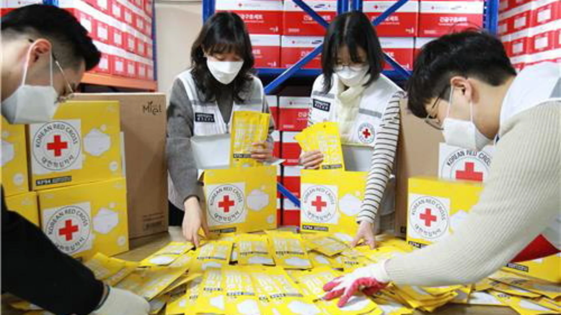 Masks for needy provided by Korean Red Cross