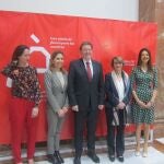 Ximo Puig antes de asistir a la presentación de la Estrategia de Inteligencia Artificial de la Comunitat Valenciana