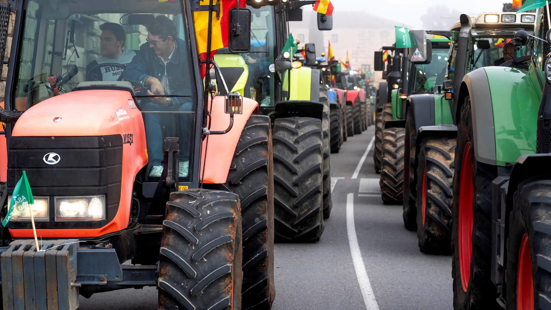 Cientos de agricultores claman en Toledo por ley que garantice precios justos