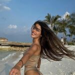 Instagram @violeta_mangrinyan