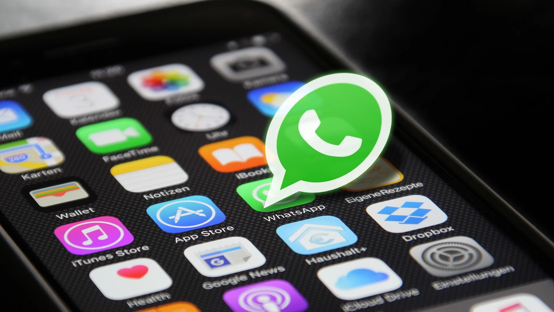 Envía un audio de WhatsApp con la voz de un famoso