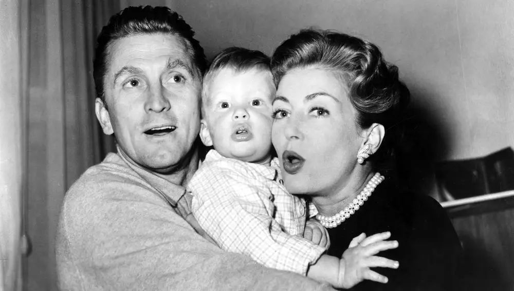 Kirk Douglas with wife Diana and son Peter, 1957&quot;