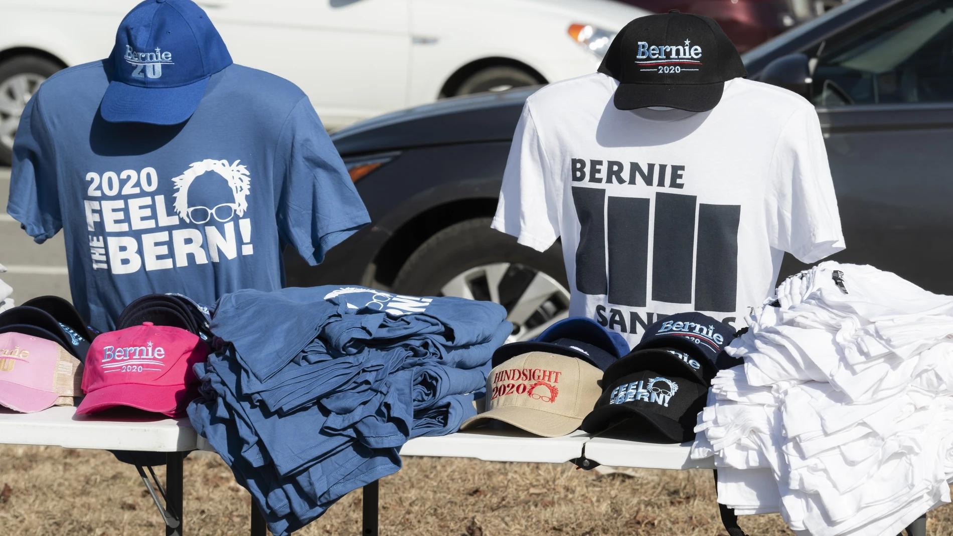 Bernie campaigns in New Hampshire