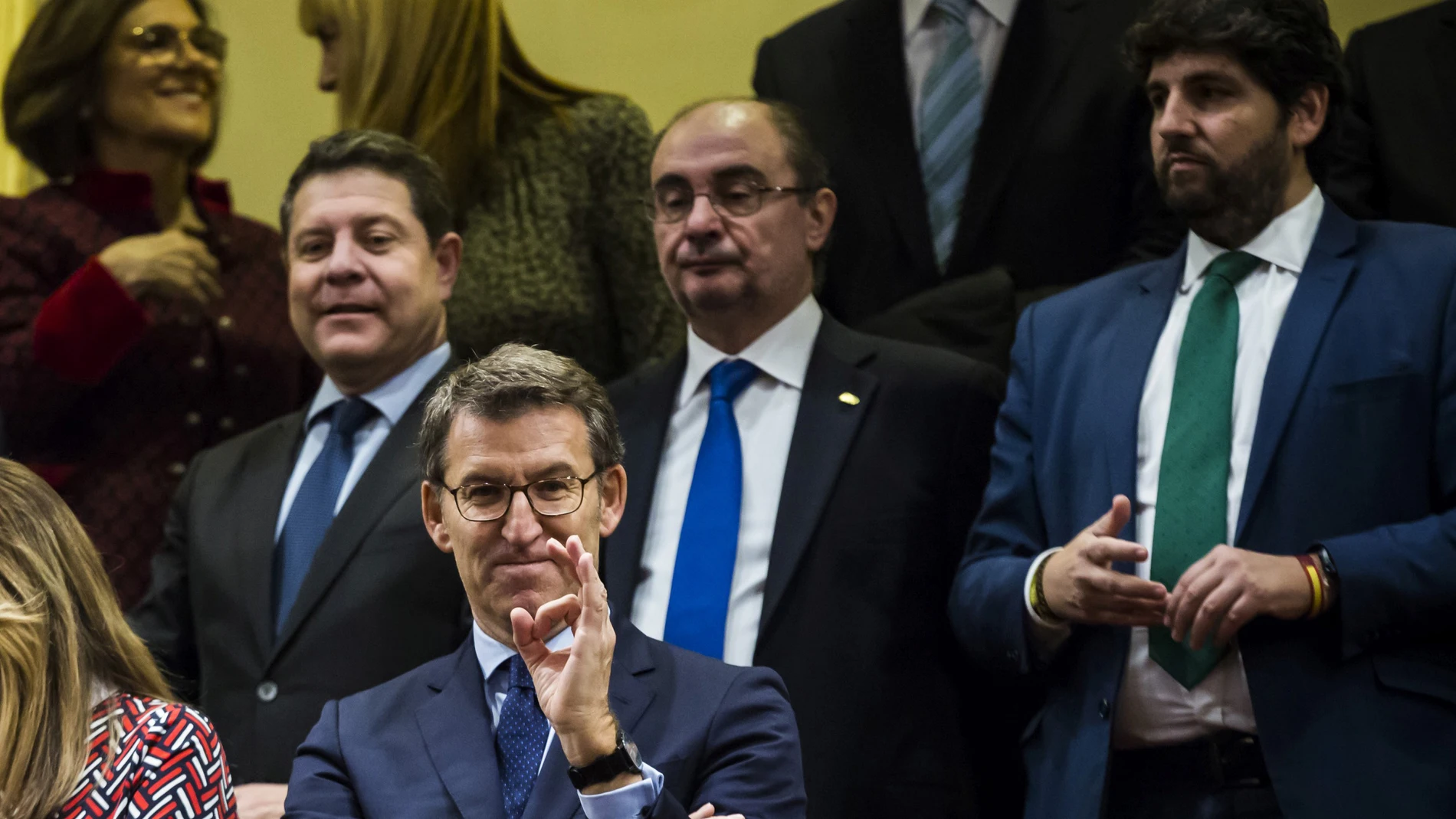 Feijóo, Page, Lambán y López Miras, en la tribuna de invitados del Congreso durante la sesión de investidura de Sánchez en enero / Alberto R. Roldán