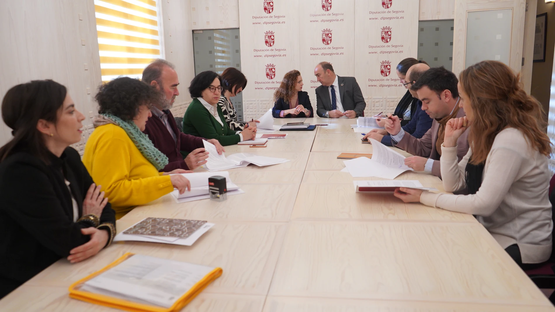 El presidente de la Diputación de Segovia, Miguel Ángel de Vicente, durante el encuentro mantenido con los grupos de acción local