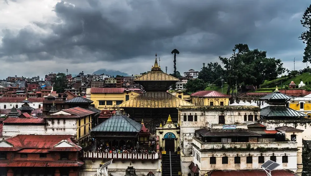 No faltan templos en la capital nepalí.