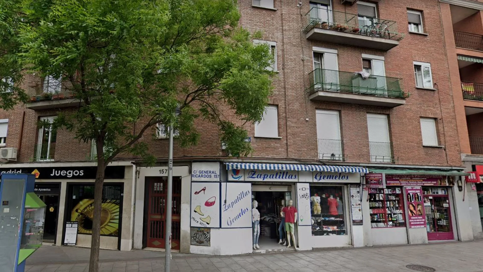Un ciudadano chino de 46 años murió anoche en un prostíbulo situado en el número 157 de la calle del General Ricardos