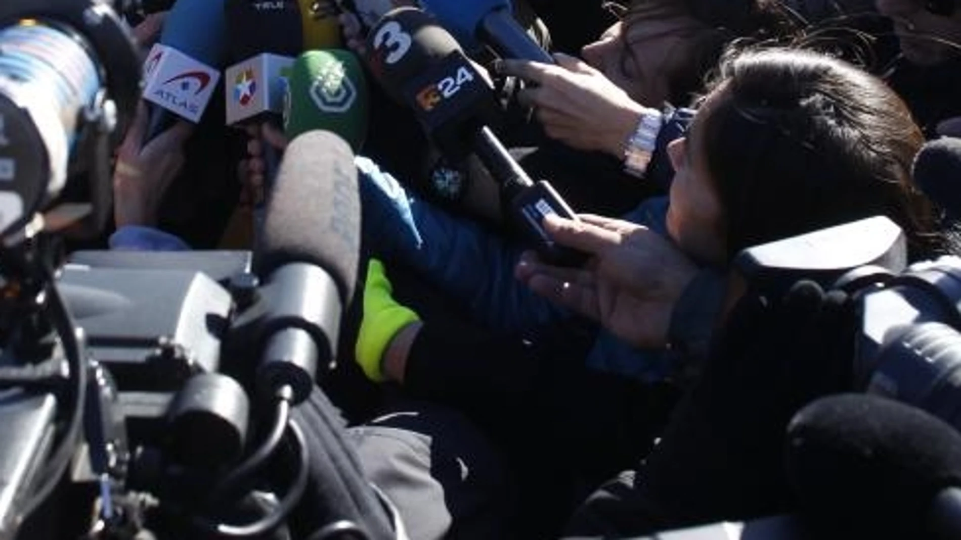 Periodistas, fotógrafos y cámaras durante una cobertura informativa