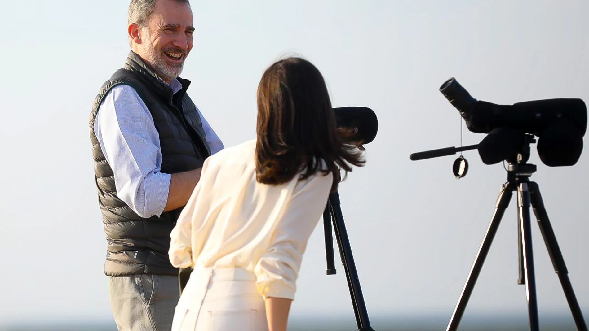 Los Reyes Felipe VI y doña Letizia visitan el Parque Nacional de Doñana