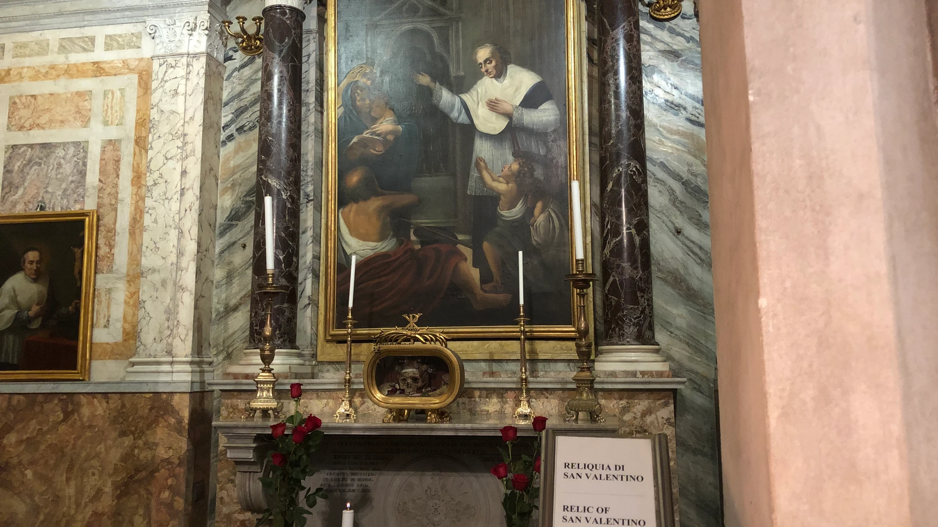 Sabías que los restos de San Valentín que se encuentran en la iglesia de la  Bocca de la Verità en Roma no son del Valentín de los enamorados?