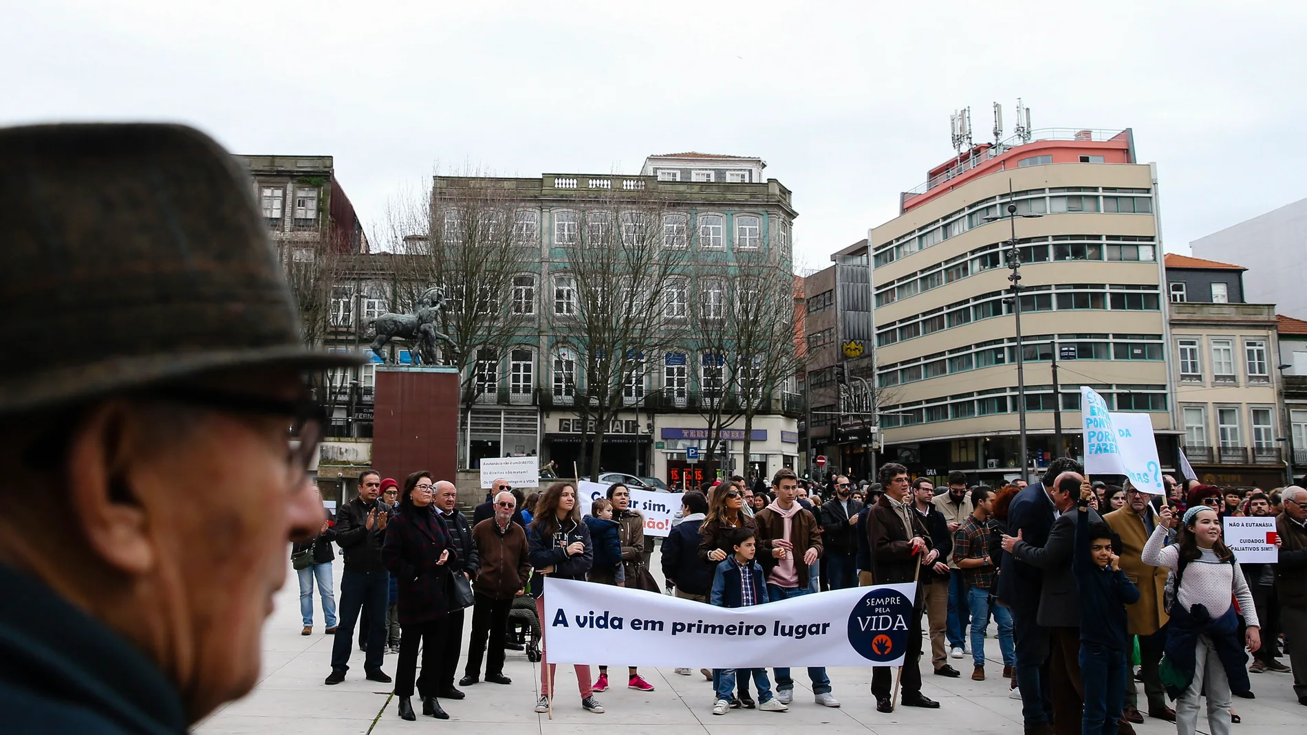 Portuguese anti-euthanasia group protests ahead of parliamentary debate
