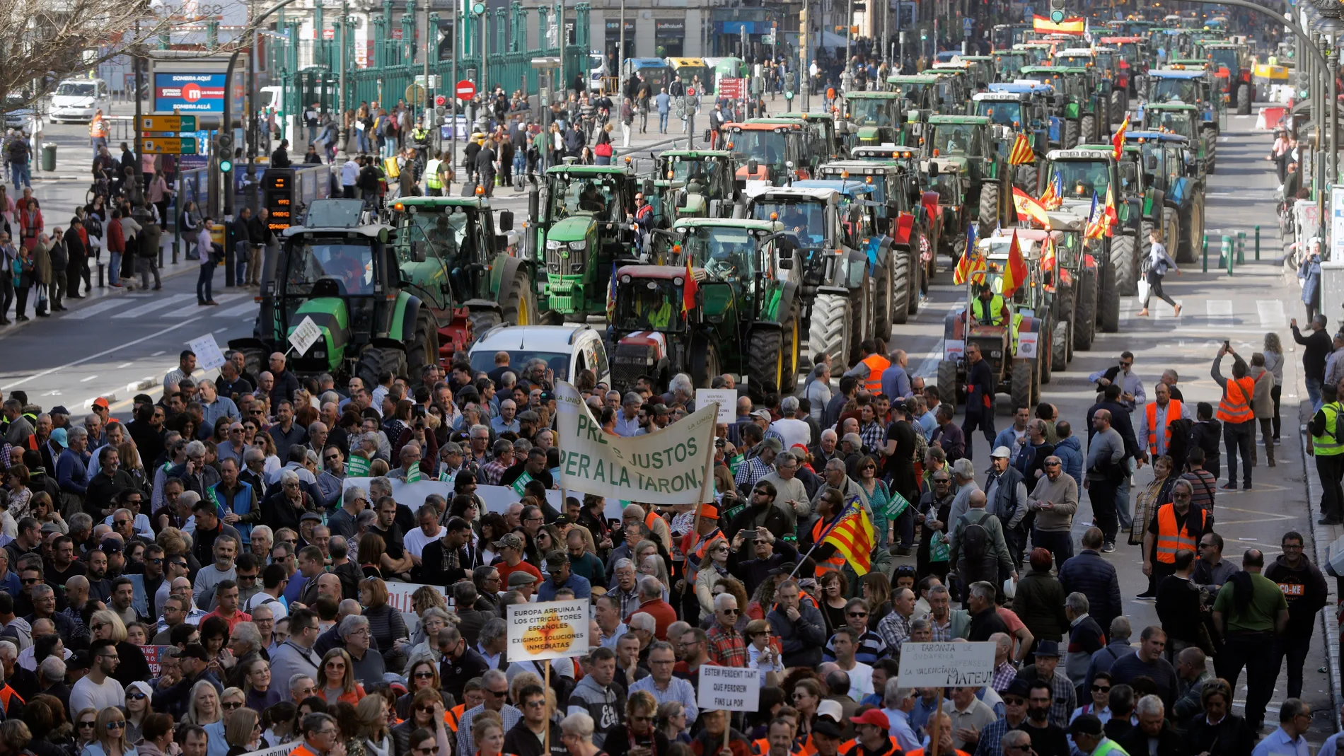 Imagen de la multitudinaria manifestación de los agricultores del pasado 14 de febrero