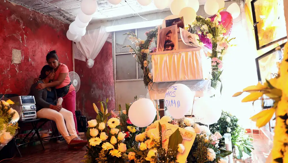 Funeral de la niña Fatima Aldriguett en su casa al sur de Ciudad de México
