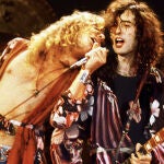 Robert Plant y Jimmy Page, miembros de la legendaria banda Led Zeppelin