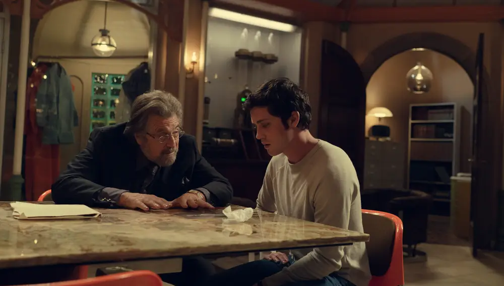 Al Pacino y Logan Lerman, en "Hunters"