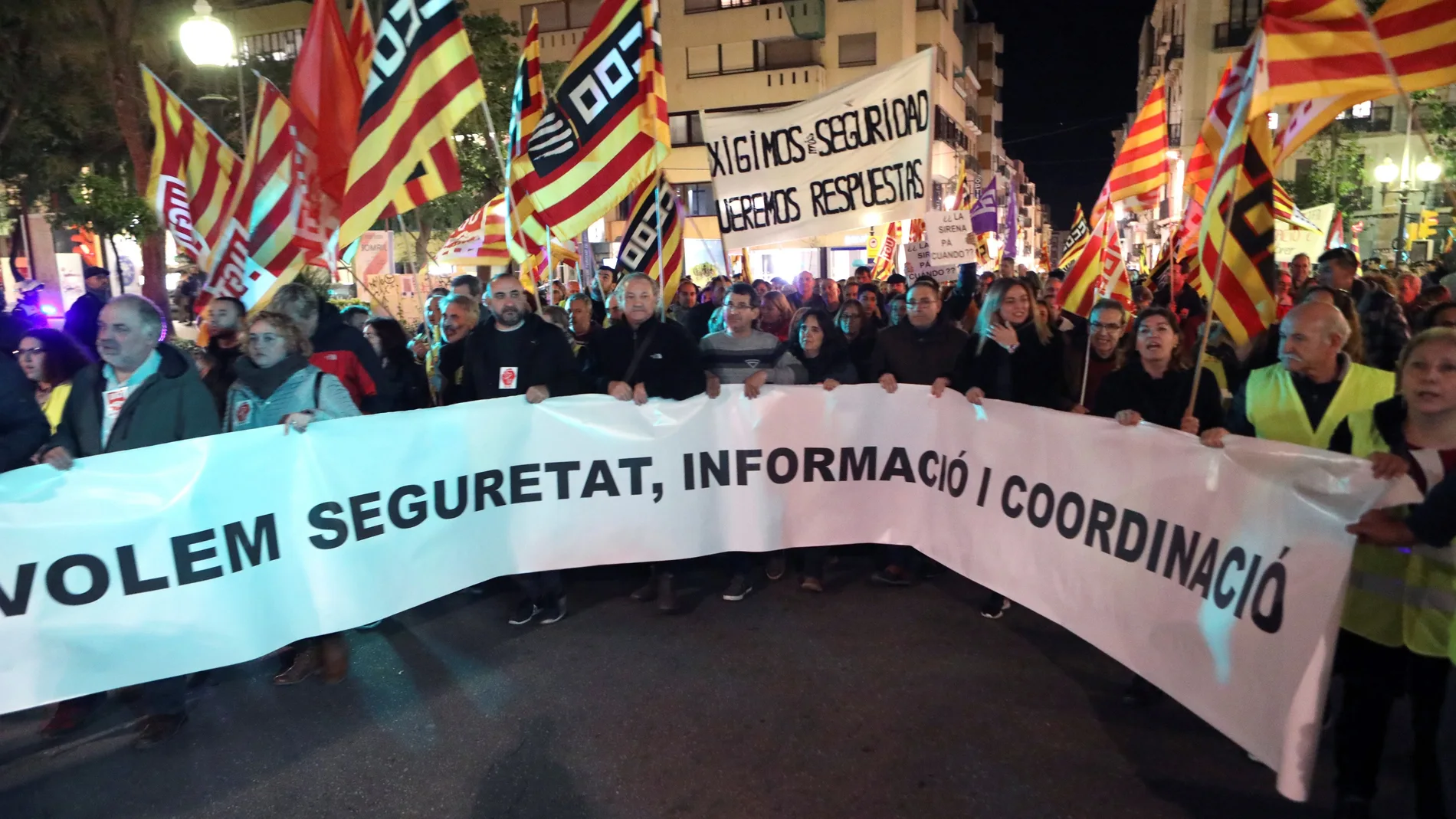 Más de un millar de personas piden en Tarragona más seguridad en petroquímica