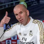 El entrenador del Real Madrid, el francés Zinedine Zidane, durante una rueda de prensa en la Ciudad Deportiva de Valdebebas