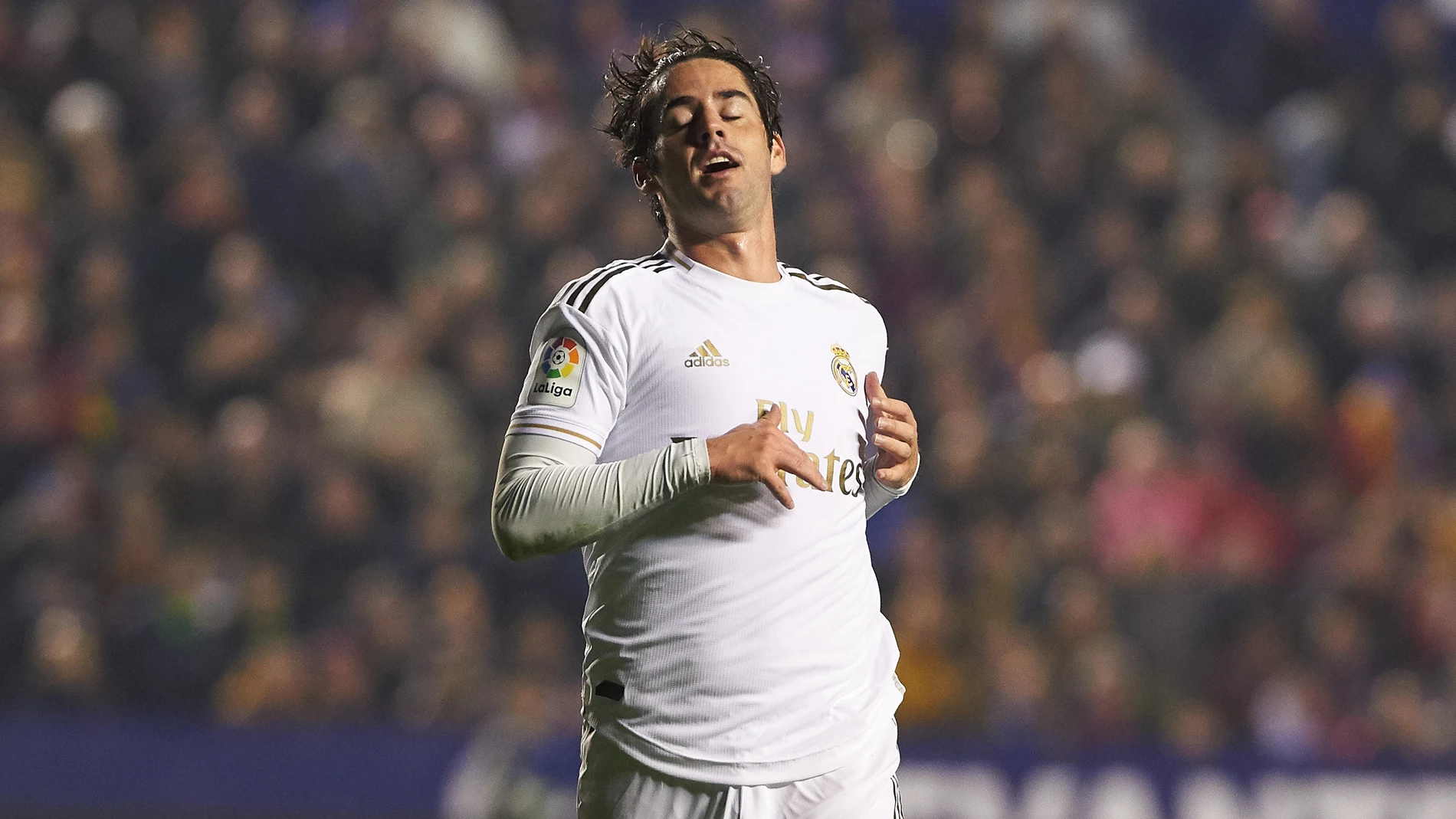 Soccer: La Liga - Levante v Real Madrid