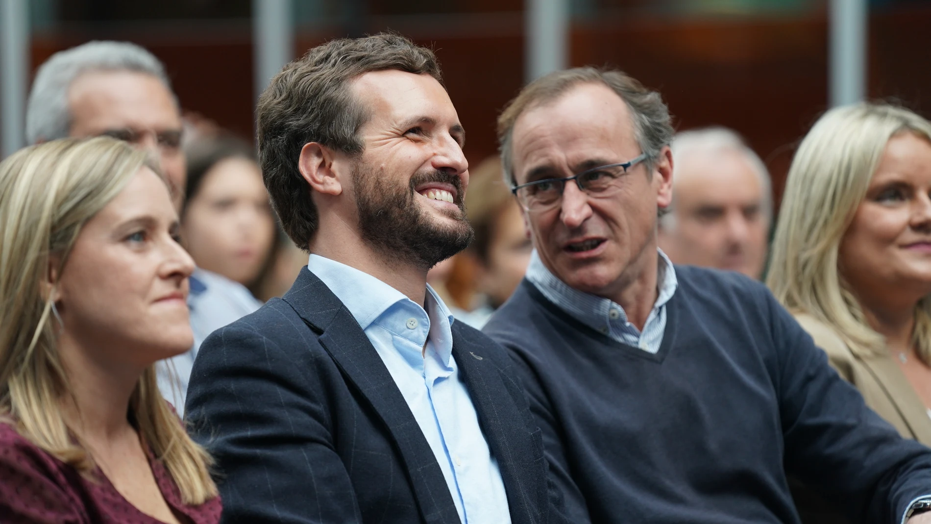 Pablo Casado y Alfonso Alonso, en un acto de campaña en Bilbao