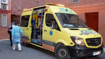 Imagen de archivo de una ambulancia en Murcia