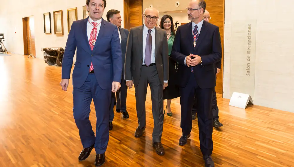 Fernández Mañueco y Luis Fuentes acompañan a Juan Pérez Sánchez