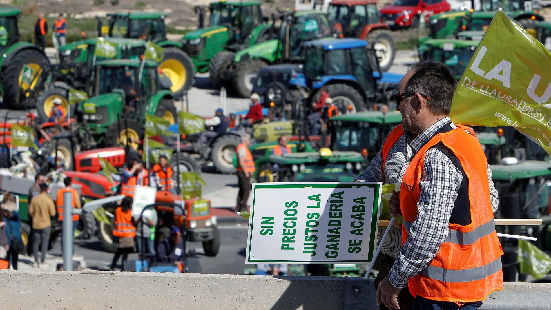 Imagen de una manifestación de agricultores en Monforte (Alicante) en 2020