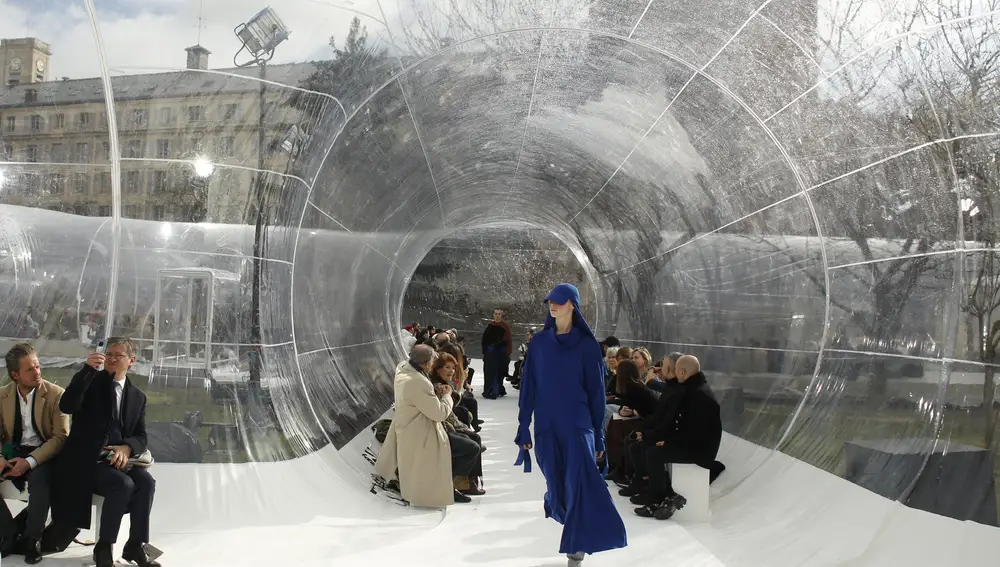 A model wears a creation for the Kenzo fashion collection during Women's fashion week Fall/Winter 2020/21 presented in Paris, Wednesday, Feb. 26, 2020. (AP Photo/Thibault Camus)