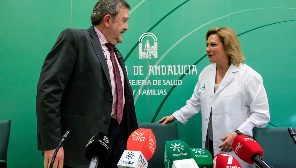 Rueda de prensa de José María Torres e Inmaculada Salcedo sobre el primer contagiado de coronavirus en la Comunidad Andaluza