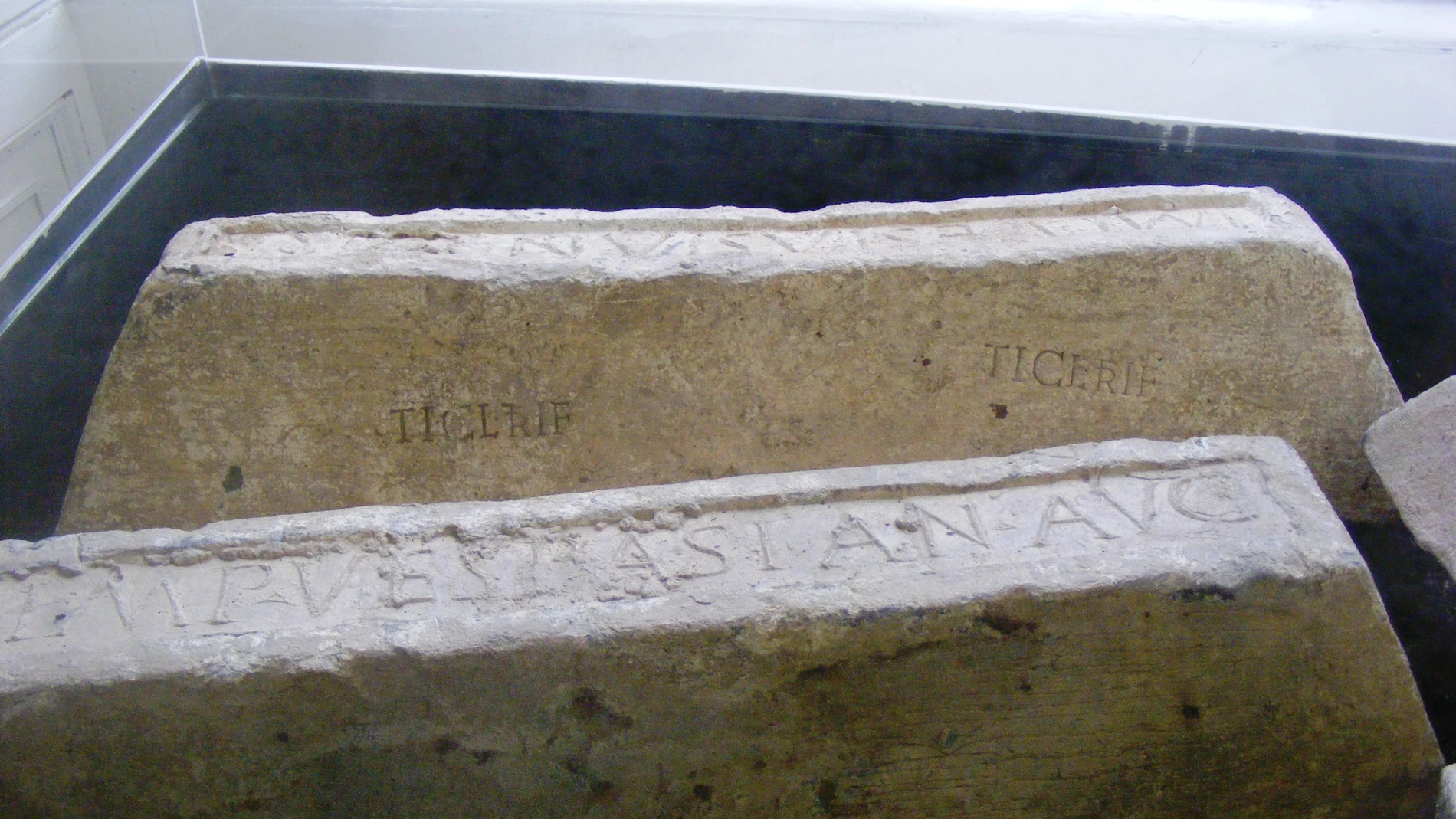 Lingotes de plomo romanos pertenecientes al museo Wells and Mendip.