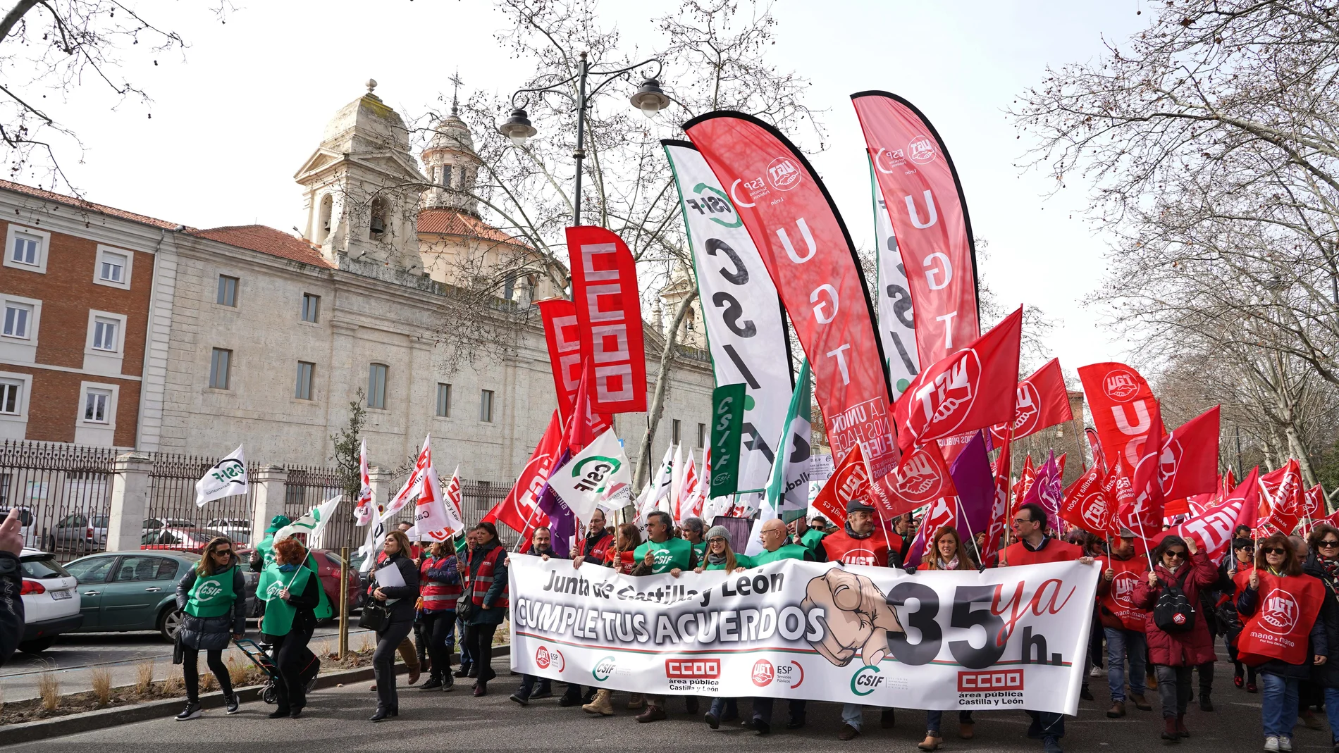 Empleados públicos durante sus protestas por Valladolid