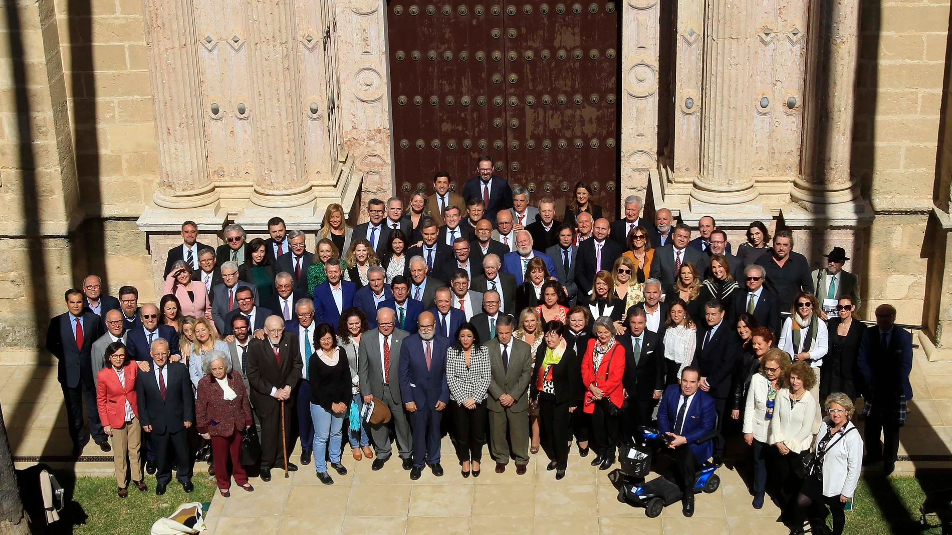 Foto de grupo de los ex parlamentarios.