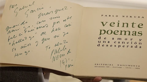 Dedicatoria de Pablo Neruda a Gabriel García Márquez de su libro "Veinte poemas de amor y una canción desesperada"