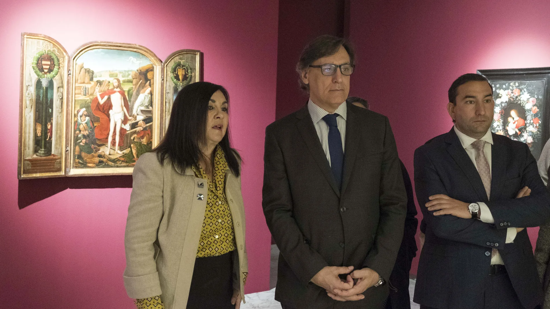 El alcalde de Salamanca, Carlos García Carbayo, inaugura la exposición sobre la pintura flamenca en La Casa Lis antes de la pandemia