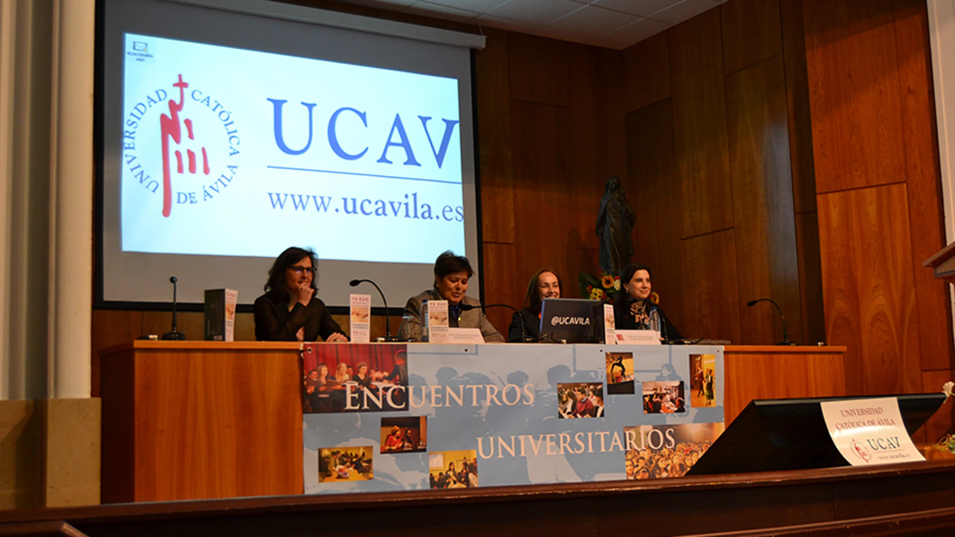 La rectora de la UCAV, María del Rosario Sáez Yuguero, inaugura los 75 Encuentros Universitarios