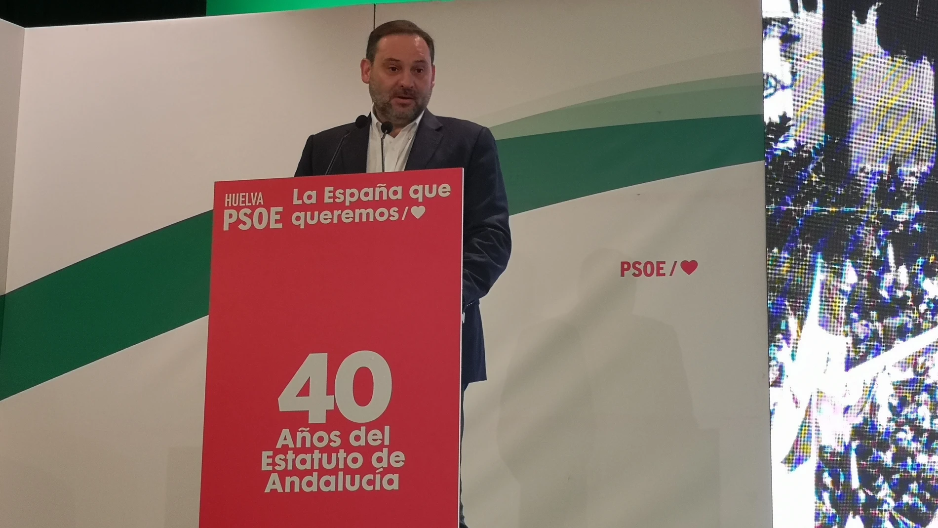 Ábalos dice que los socialistas acabarán en Andalucía con "la anomalía" de un Gobierno "marcado por la ultraderecha"