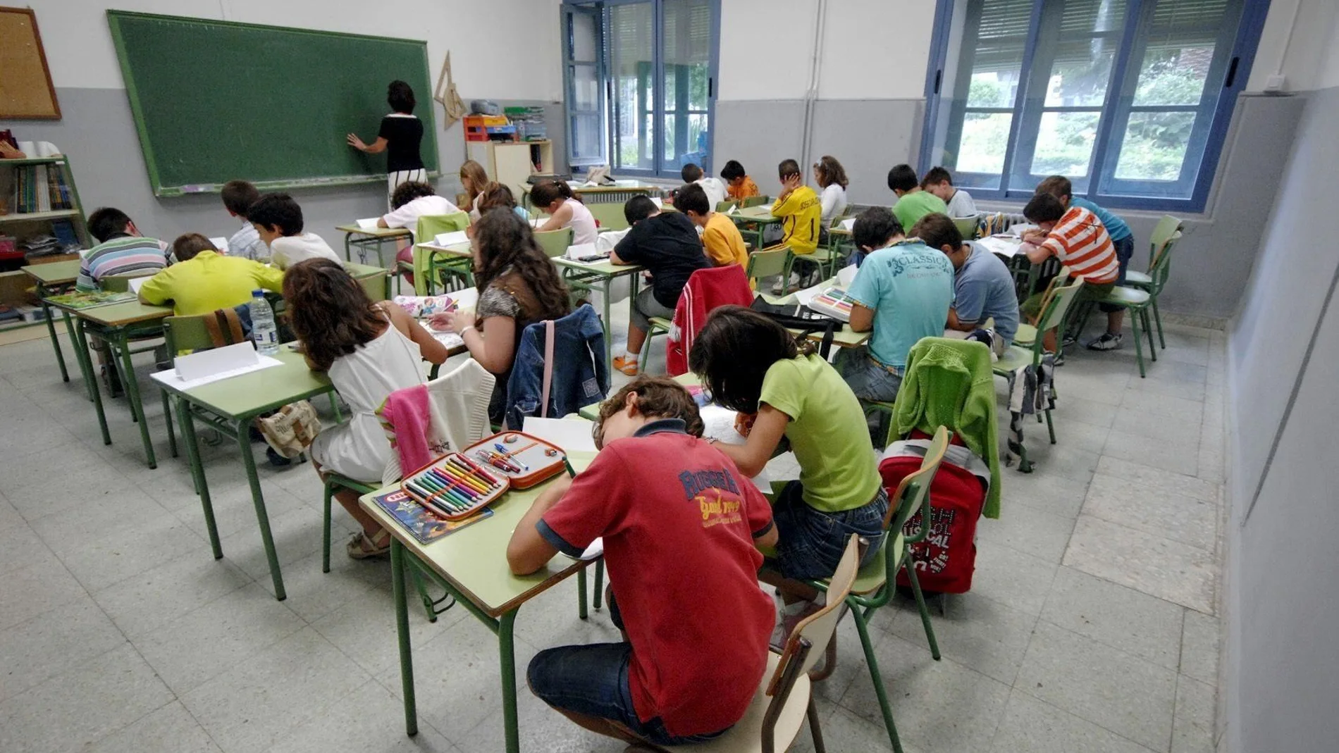 La Consejería de Educación recuerda que en el 83% de los municipios andaluces no hay centros concertados