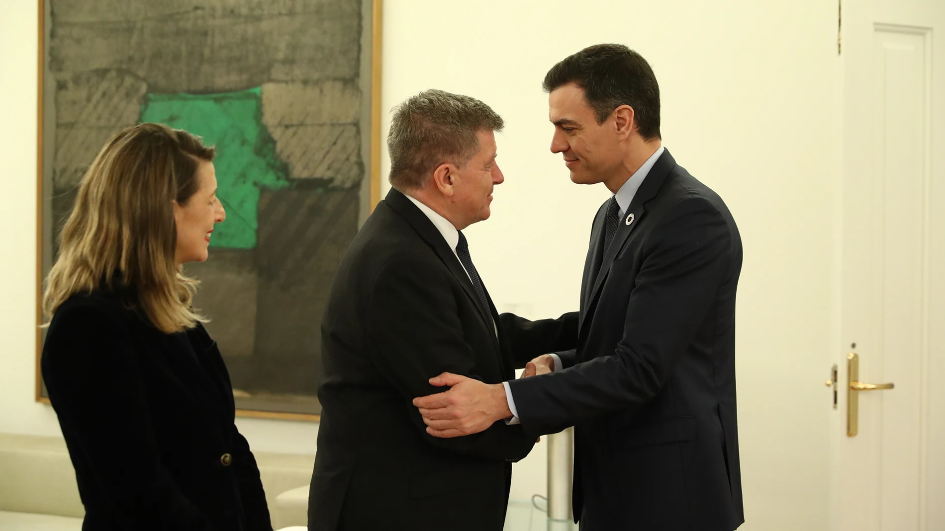 El presidente del Gobierno, Pedro Sánchez, recibe al director general de la Organización Internacional del Trabajo, Guy Rider