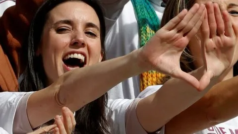 La Ministra de Igualdad, Irene Montero, en una manifestación