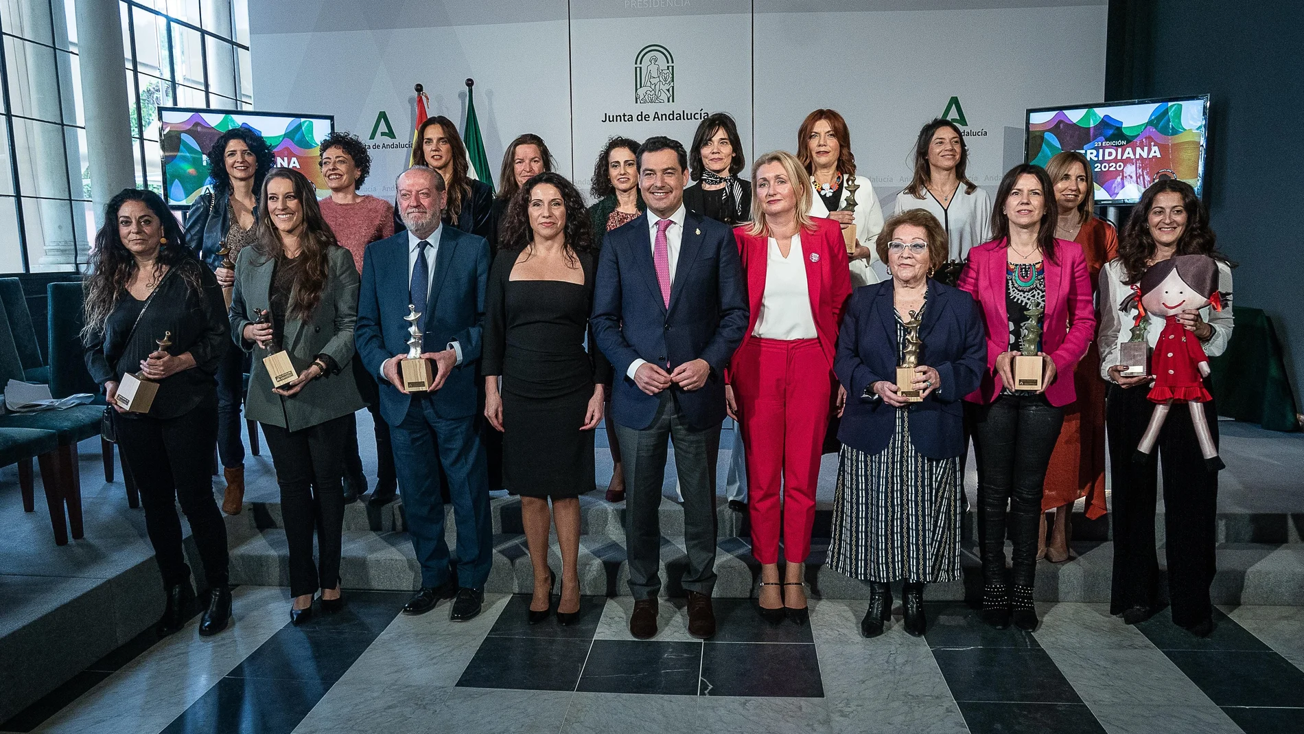 Juanma Moreno presidió ayer la entrega de los 23 Premios Meridiana, en el palacio de San Telmo