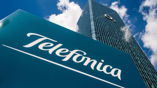 Los logos de Telefónica y de su filial O2 (Foto de ARCHIVO)01/01/2014 ONLY FOR USE IN SPAIN