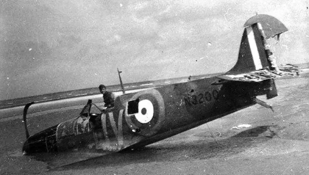 Un spitfire derribado en una de las playas de Calais durante la Segunda Guerra Mundial