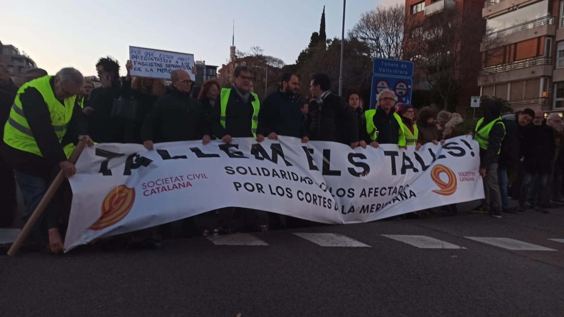 SCC corta el acceso a los túneles de Vallvidrera (Barcelona) contra los cortes de Meridiana