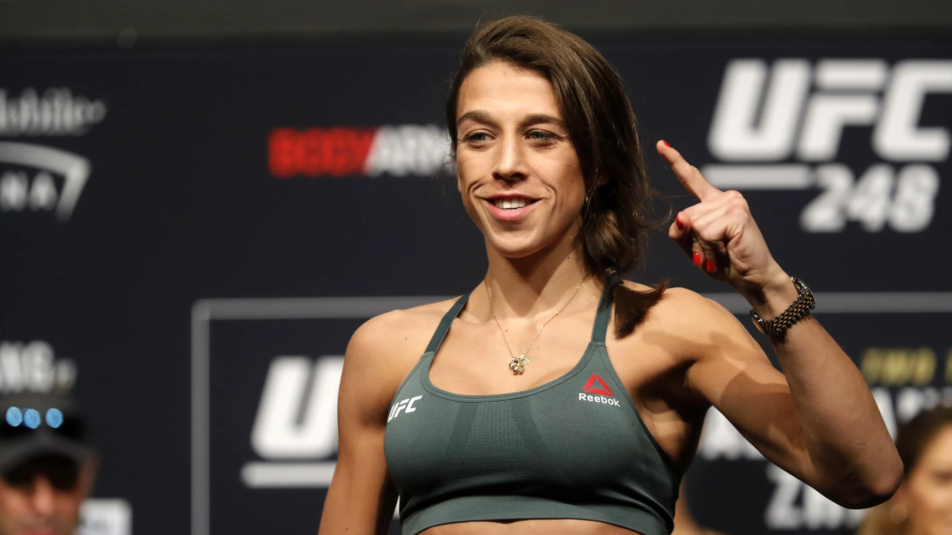 Así se presentaba la luchadora Joanna Jedrzejczyk antes del combate frente a Zhang