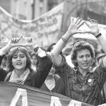 Centenares de feministas se manifiestan en la calles de Madrid (1987) por del Día Internacional de la Mujer