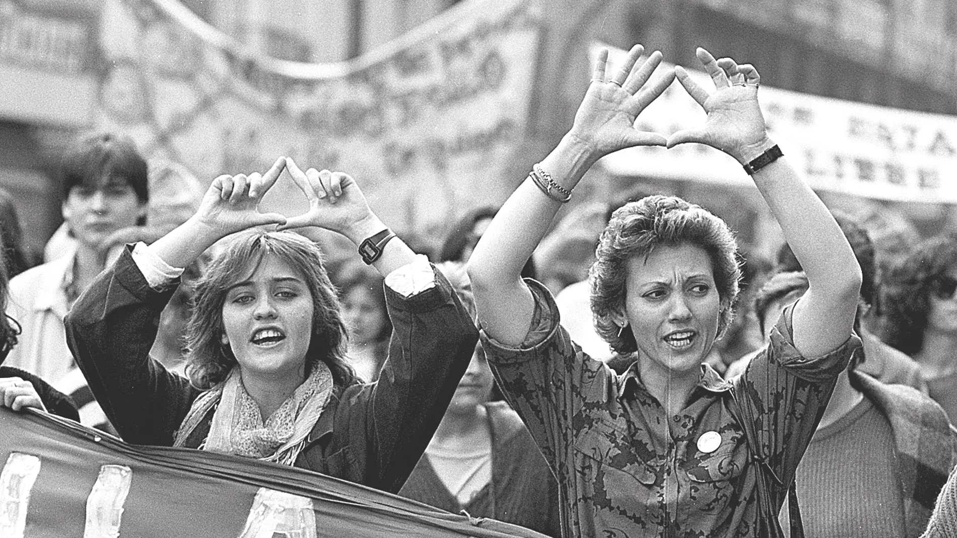 Centenares de feministas se manifiestan en la calles de Madrid (1987) por del Día Internacional de la Mujer