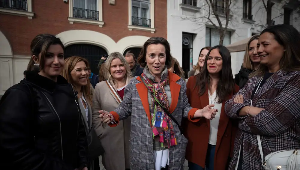 Cuca Gamarro y Marimar Blanco durante la manifestación del 8-m