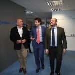 El presidente Fernández Mañueco junto al del PP de Valladolid, Jesús Julio Carnero, y el de Cataluña, Alejandro Fernández, en la Interparlamentaria del PP
