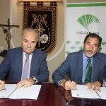 Firma convenio entre Unicaja Banco y Consejo de Hermandades y Cofradías de Cádiz